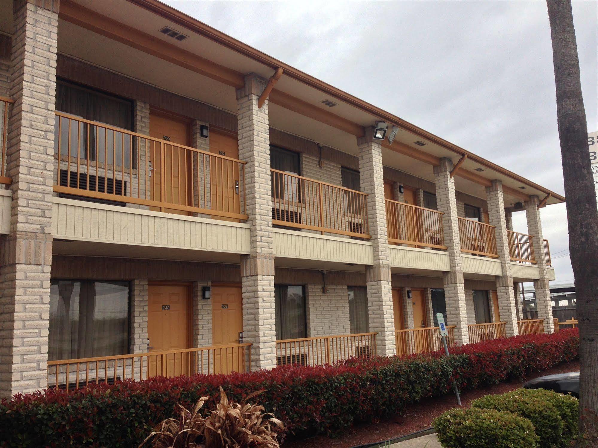Americas Best Value Inn Hobby Airport Houston Exterior foto